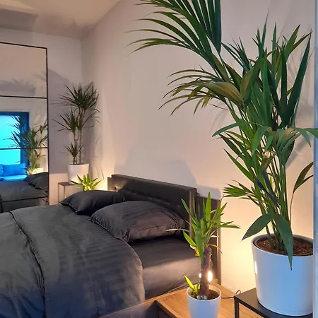 De Luxe Avec * Saint-Médard-en-Jalles