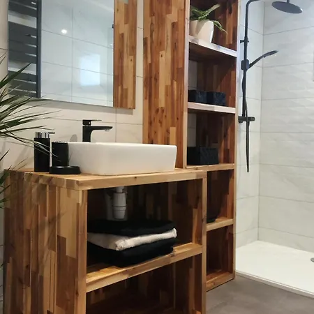 De Luxe Avec Gasthof *